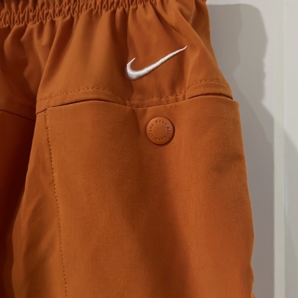 Men’s Nike ACG Shorts - Picture 3 of 3